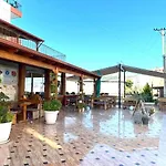 Sky - Modern And Comfortable Apartment, Wifi Daire *