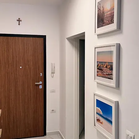 Апартаменты Sky - Modern And Comfortable Apartment, Wifi