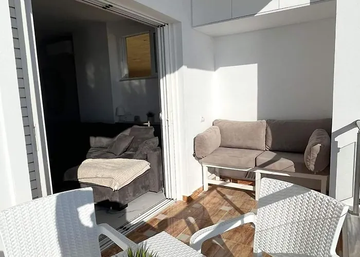 Modern And Comfortable Apartment, Coastline, Wifi Saranda