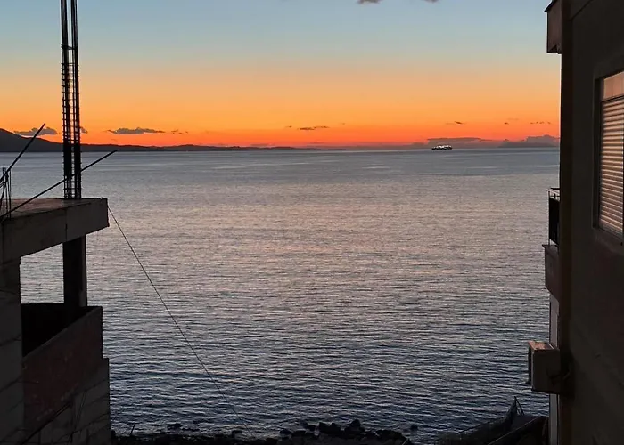 Modern And Comfortable Apartment, Coastline, Wifi *