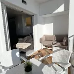 Sky - Modern And Comfortable Apartment, Wifi Sarandë
